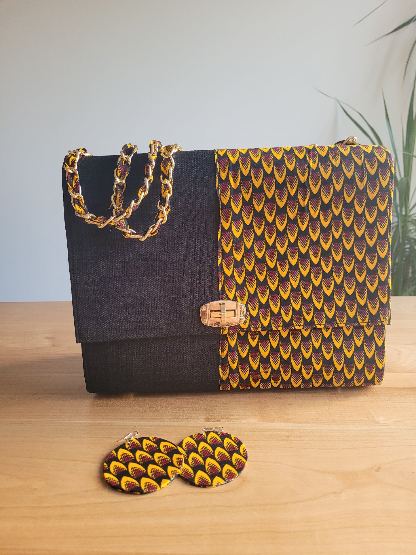 Sac bimatière tissu écaille de poisson et chaînette doré
