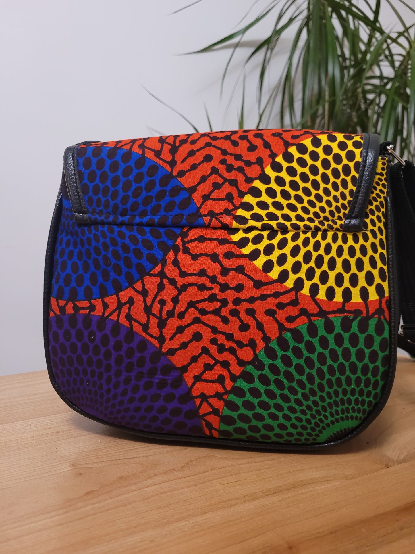 sac bandoulière carré bimatière tissu africain