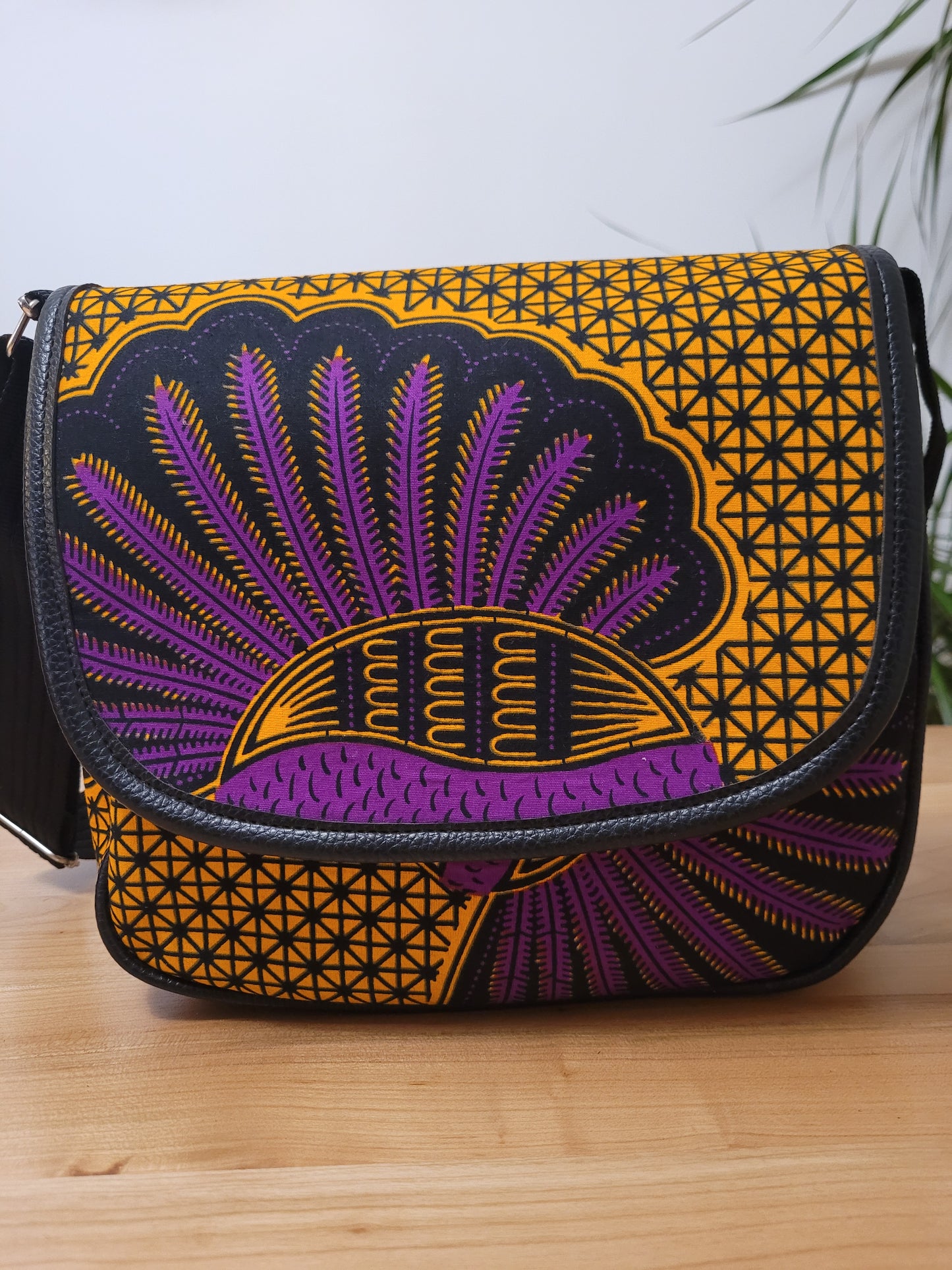 sac bandoulière carré bimatière tissu africain