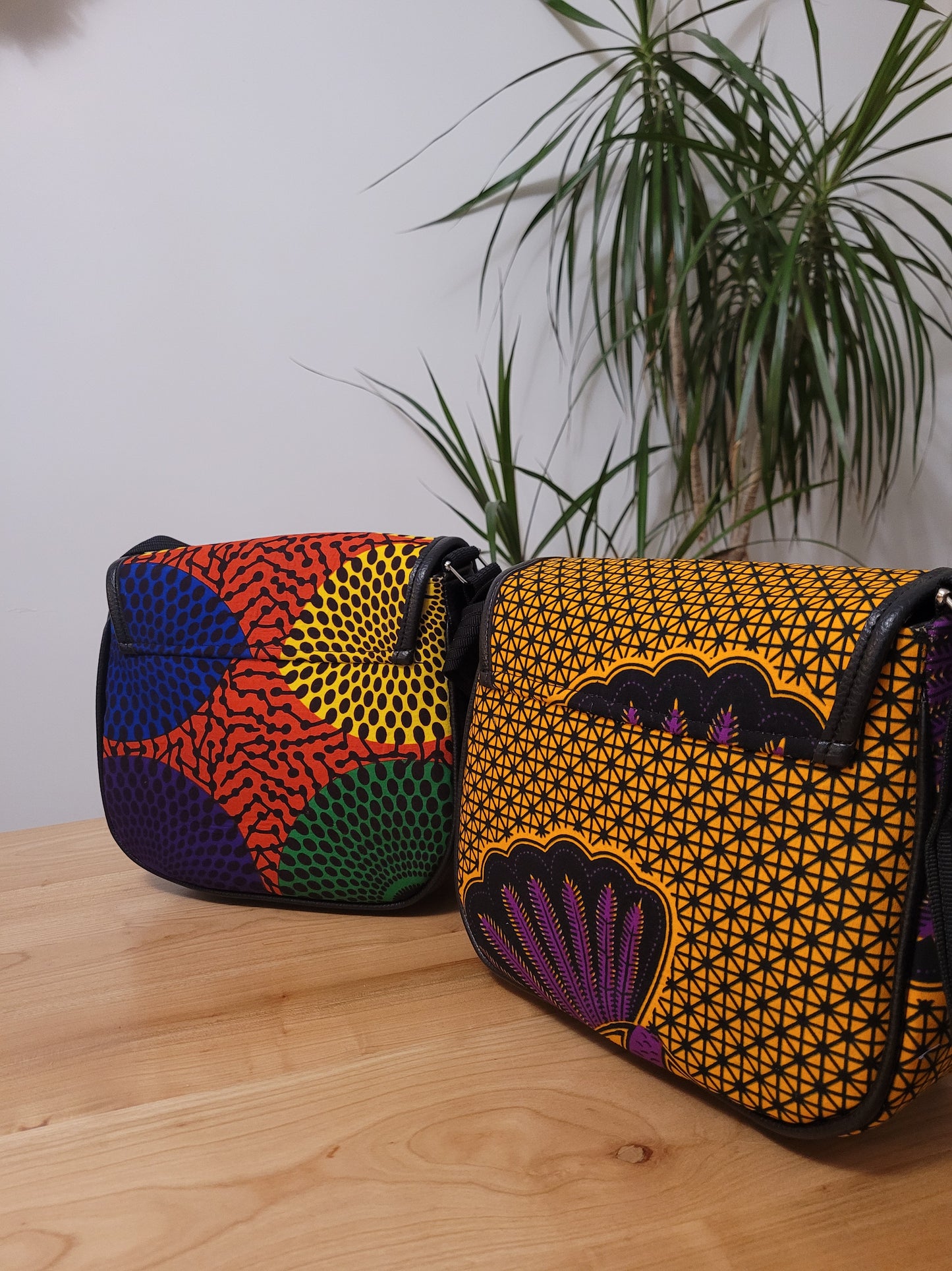 sac bandoulière carré bimatière tissu africain