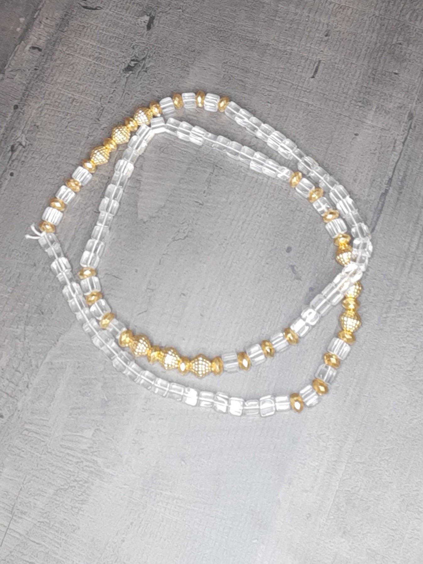 Collier baya couleur cristal et or