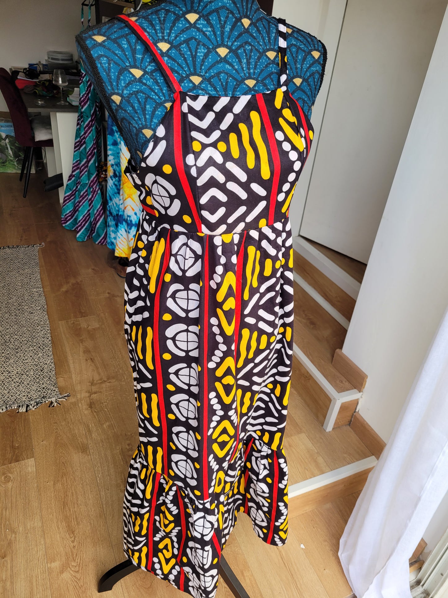 Robe Longue à noeud noire et jaune