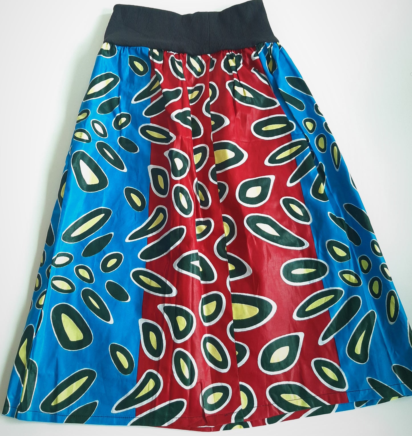Jupe droite en tissu wax bleu/rouge