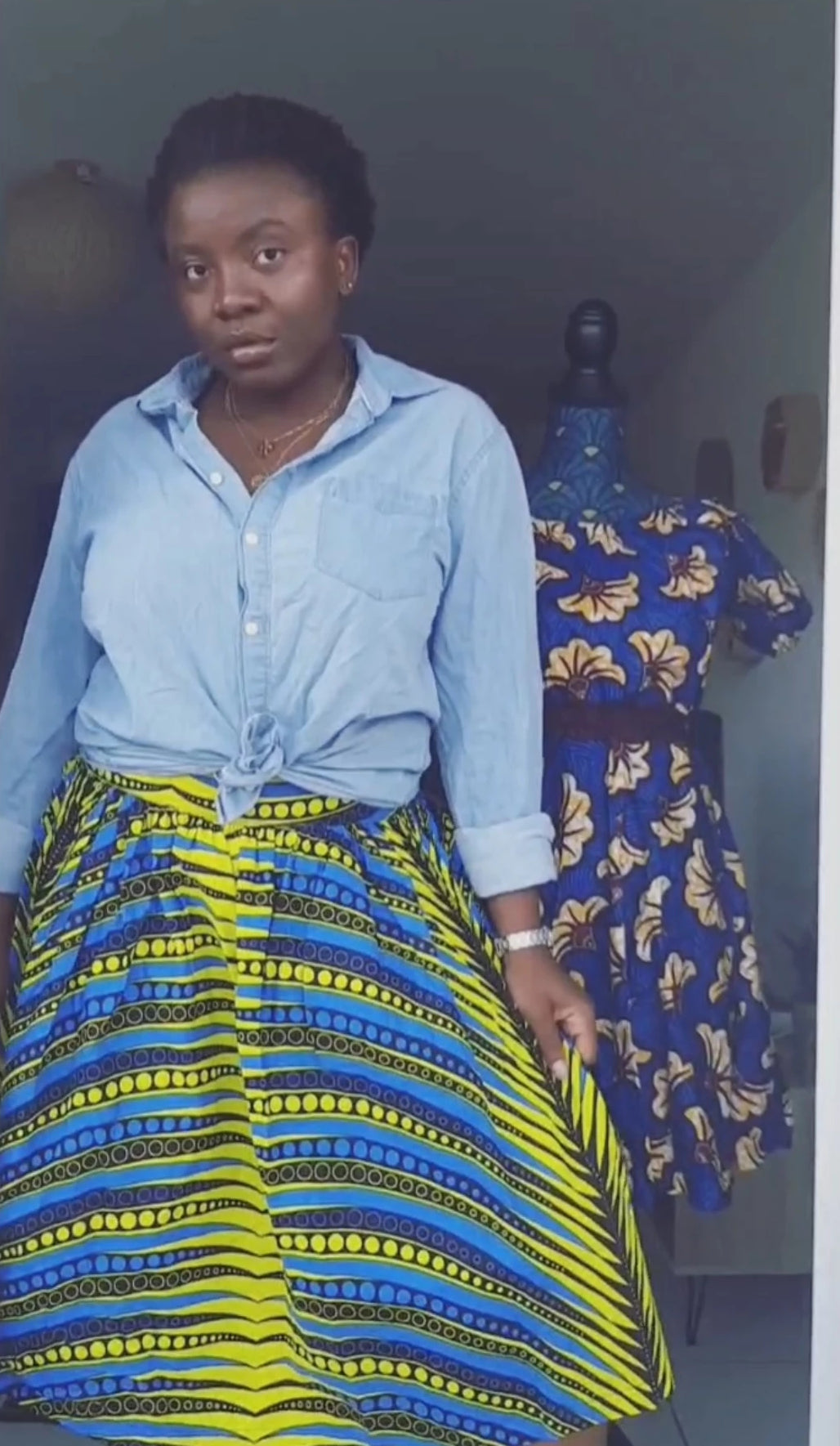 Jupe midi en tissu feuille bleu/jaune